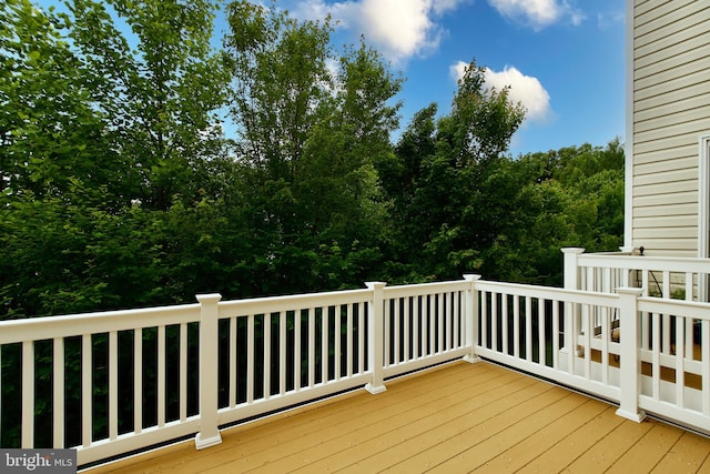 17023 Gibson Mill Rd, Dumfries, VA 22026 - view of wooden deck