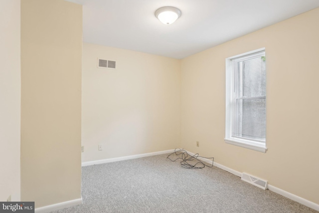 1018 W 7th St, Wilmington, DE 19805 - empty room featuring carpet and baseboards