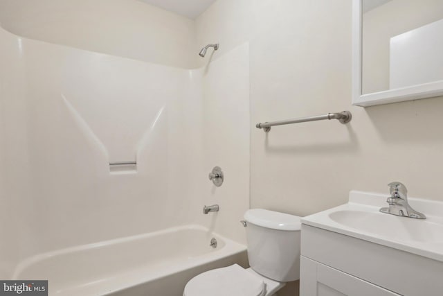1018 W 7th St, Wilmington, DE 19805 - full bathroom featuring toilet, shower / washtub combination, and vanity