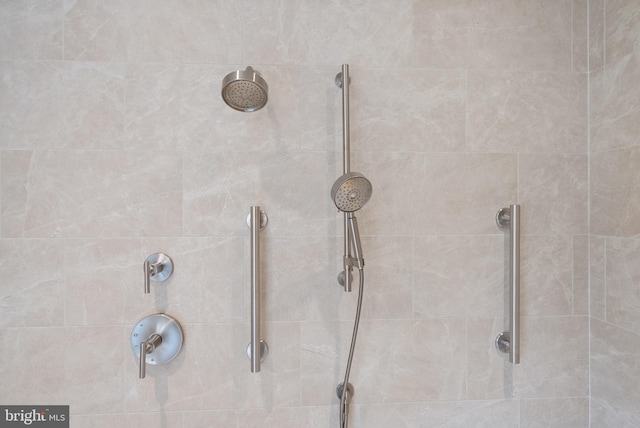 1554 Davidson Rd, Mclean, VA 22101 - detailed view of tiled shower