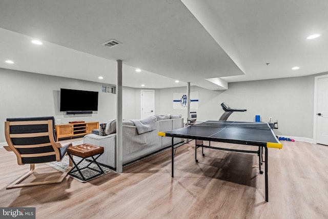 363 Colket Ln, Wayne, PA 19087 - rec room featuring wood finished floors, recessed lighting, and baseboards