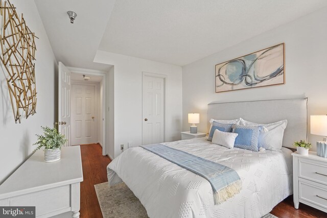 2400 Clarendon Blvd Unit 1015, Arlington, VA 22201 - bedroom featuring dark wood-type flooring