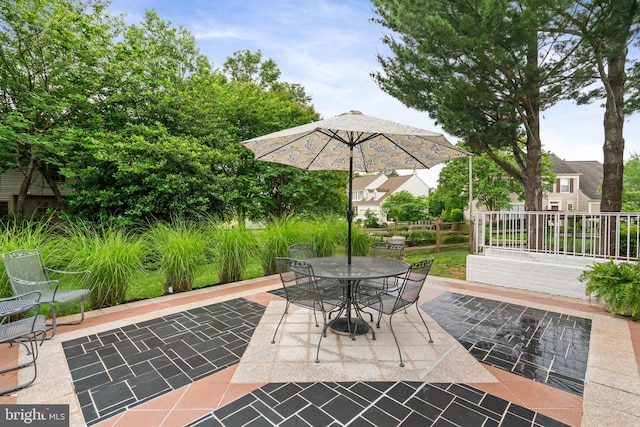 9341 Amaryllis Ave, Manassas, VA 20110 - view of patio / terrace with outdoor dining space