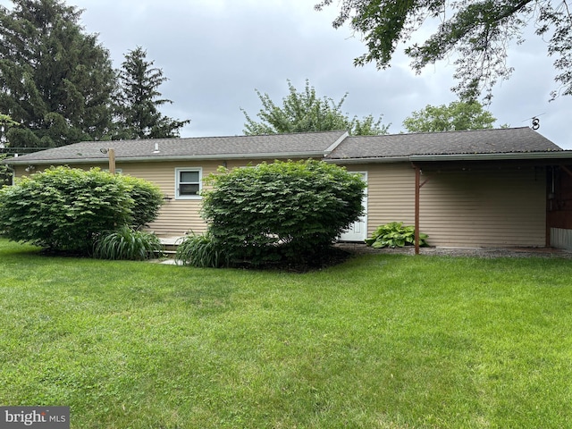 503 Deer Run Rd, Lititz, PA 17543 - view of property exterior featuring a lawn