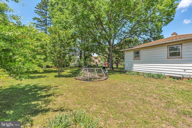 176 Morris Ave, Sewell, NJ 08080 - view of green lawn