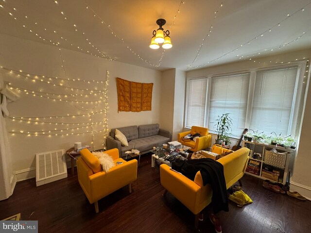 4635 Sansom St, Philadelphia, PA 19139 - living area with wood finished floors and baseboards