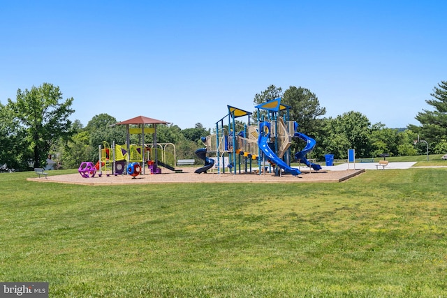 4503 Poppe Pl, Temple Hills, MD 20748 - communal playground featuring a lawn