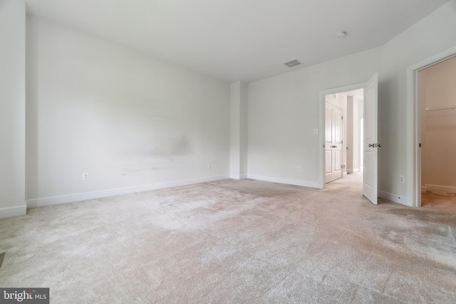 5163 Ridgeview Retreat Dr, Chantilly, VA 20151 - unfurnished room with light carpet, baseboards, and a smoke detector