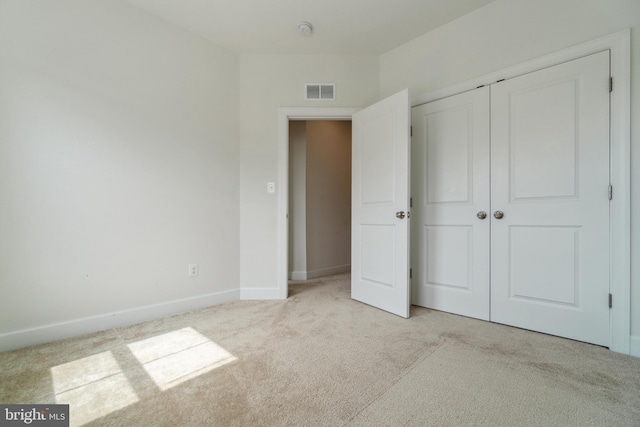 5163 Ridgeview Retreat Dr, Chantilly, VA 20151 - unfurnished bedroom with carpet flooring, baseboards, and a closet