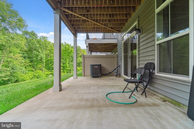 5163 Ridgeview Retreat Dr, Chantilly, VA 20151 - view of patio / terrace
