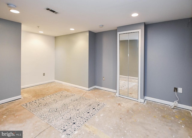3313 Cornwell Dr SE, Washington, DC 20032 - empty room with baseboards, recessed lighting, and a smoke detector