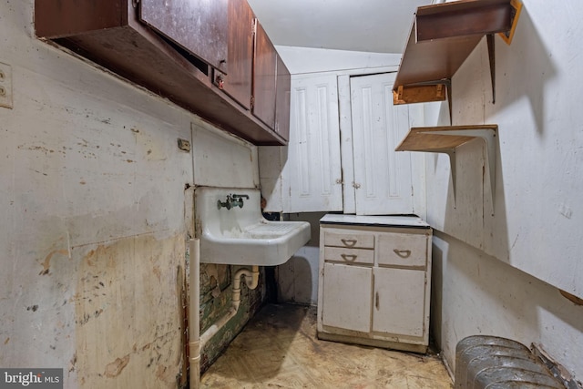 2531 N Lawrence St, Philadelphia, PA 19133 - interior space with a sink