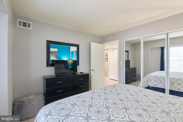 7621 Tremayne Pl Unit 205, Mclean, VA 22102 - bedroom featuring a closet and light wood-style floors