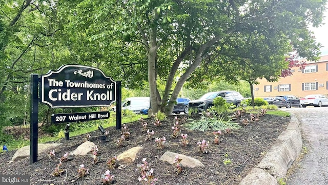207 Walnut Hill Rd Unit B17, West Chester, PA 19382 - view of community sign