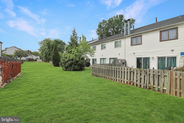 6 Carob Ct, Lumberton, NJ 08048 - view of yard