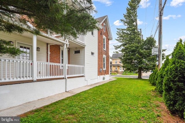 20 N Richardson Ave, Lansdale, PA 19446 - view of green lawn with covered porch