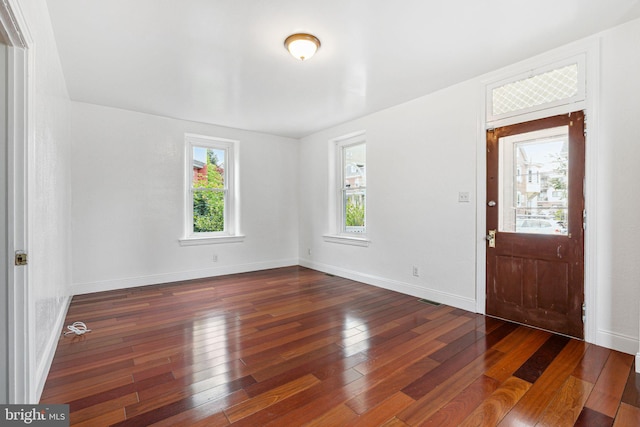 20 N Richardson Ave, Lansdale, PA 19446 - foyer with hardwood / wood-style flooring and baseboards