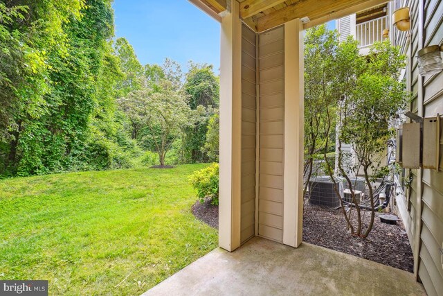 18707 Sparkling Water Dr Unit 3, Germantown, MD 20874 - view of grassy yard