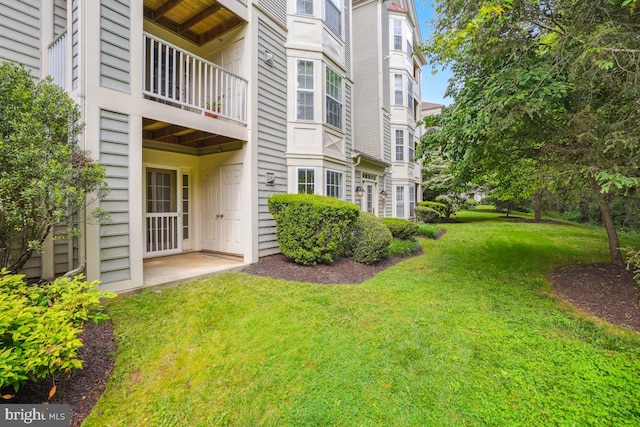 18707 Sparkling Water Dr Unit 3, Germantown, MD 20874 - view of green lawn