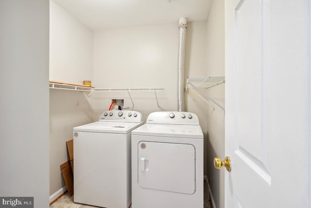 18707 Sparkling Water Dr Unit 3, Germantown, MD 20874 - laundry room with independent washer and dryer