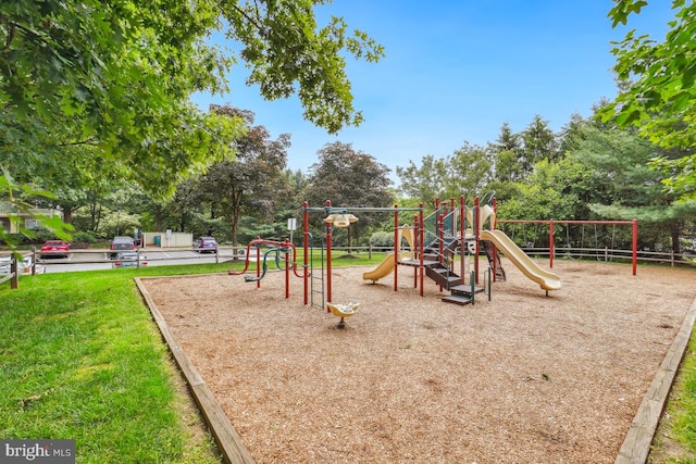 18707 Sparkling Water Dr Unit 3, Germantown, MD 20874 - view of community play area