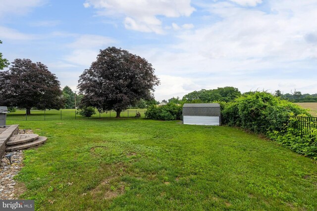 347 Paulsboro Rd, Woolwich Twp, NJ 08085 - fenced backyard featuring a shed