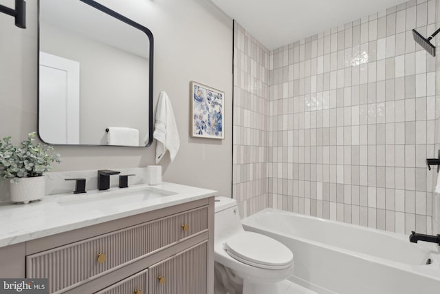 4536 Conwell Dr, Annandale, VA 22003 - full bath featuring toilet, vanity, and bathtub / shower combination