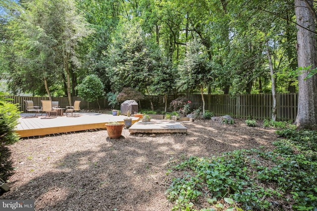 11212 Angus Pl, Potomac, MD 20854 - fenced backyard with a deck