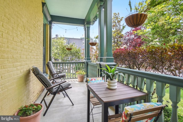 531 T St NW Unit 101, Washington, DC 20001 - view of sunroom / solarium