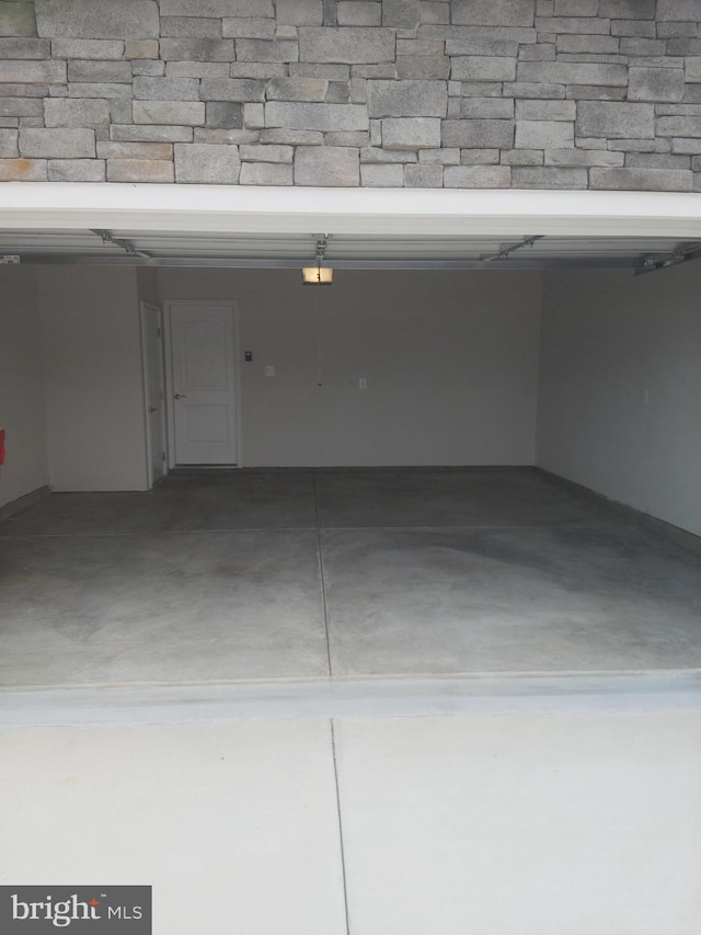 10019 Maids Fancy Way, Hagerstown, MD 21740 - garage with a garage door opener