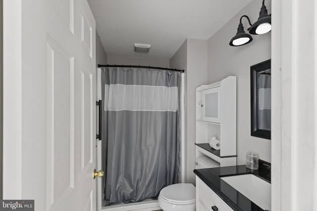 1562 Falling Brook Ct, Odenton, MD 21113 - bathroom featuring toilet, vanity, and curtained shower