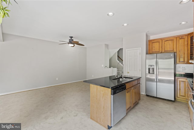 1562 Falling Brook Ct, Odenton, MD 21113 - kitchen featuring appliances with stainless steel finishes, a ceiling fan, dark countertops, a sink, and recessed lighting
