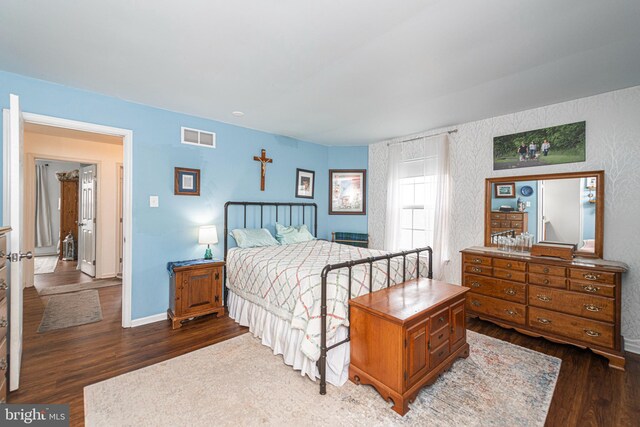 706 Melvin Rd, Telford, PA 18969 - bedroom with wood finished floors and baseboards