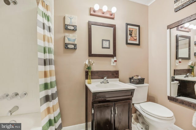 904 N Rosedale St, Baltimore, MD 21216 - bathroom with toilet, vanity, and shower / bath combo with shower curtain