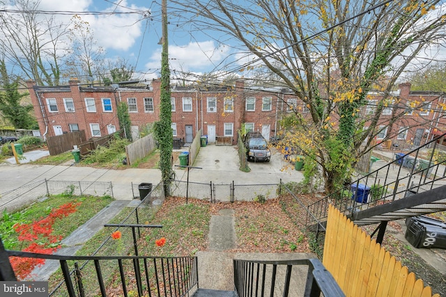 904 N Rosedale St, Baltimore, MD 21216 - view of yard