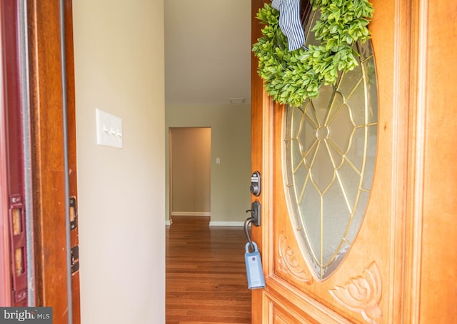 724 E Curtin St, Bellefonte, PA 16823 - entrance foyer featuring wood finished floors and baseboards