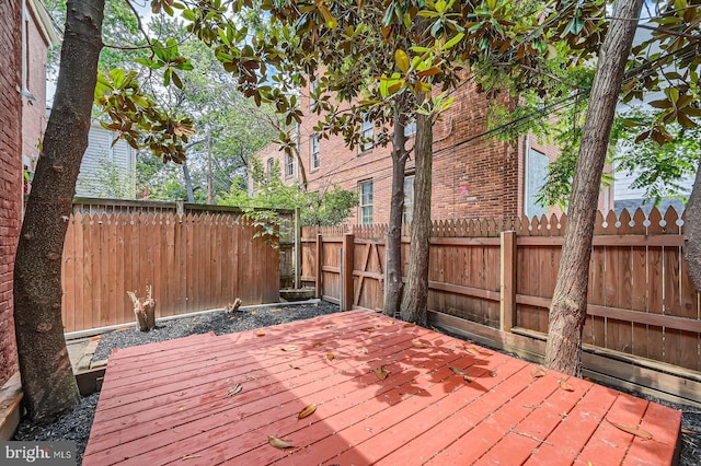 1402 W Lombard St, Baltimore, MD 21223 - wooden deck with a fenced backyard