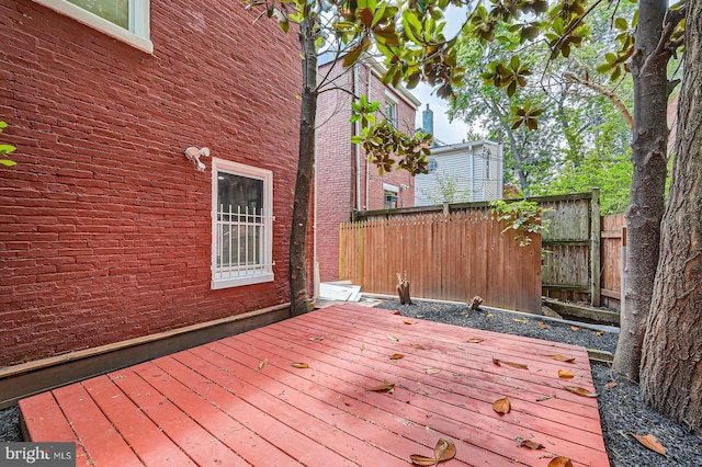 1402 W Lombard St, Baltimore, MD 21223 - view of wooden deck