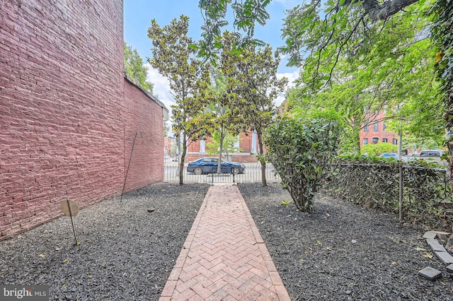 1402 W Lombard St, Baltimore, MD 21223 - view of yard