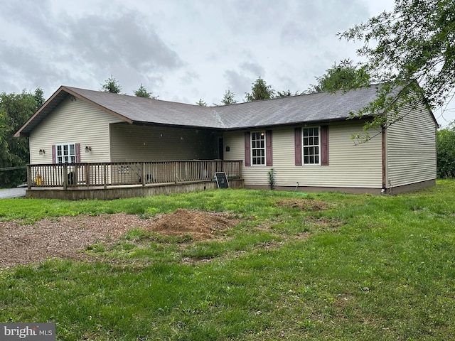 11 Pony Rd, Bridgeton, NJ 08302 - view of front of house with a deck and a front lawn