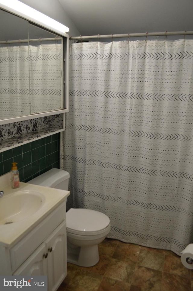 116 Queen Lily Rd, Levittown, PA 19057 - full bathroom with vanity, toilet, and a shower with shower curtain