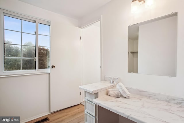 944 War Admiral St, Great Falls, VA 22066 - bathroom featuring wood finished floors