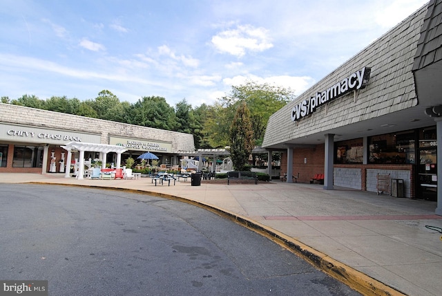 944 War Admiral St, Great Falls, VA 22066 - view of street featuring curbs