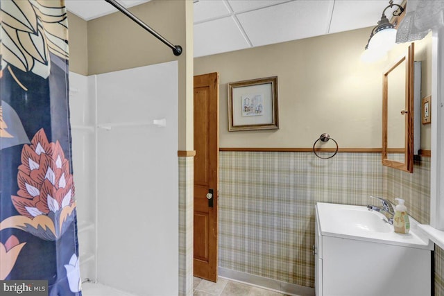 64 W Fairview St, Mohnton, PA 19540 - full bathroom with vanity, a wainscoted wall, curtained shower, and a drop ceiling