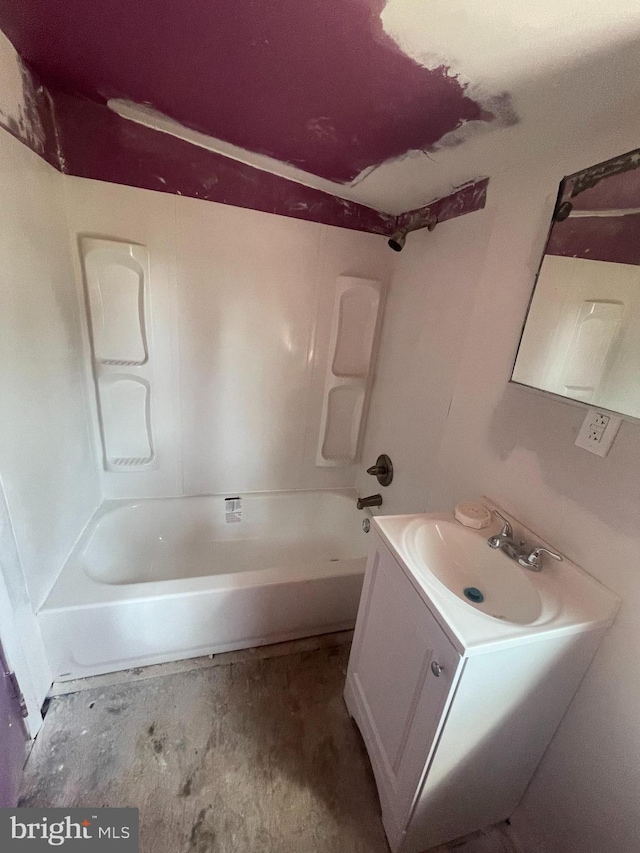 27 Church St, Bridgeton, NJ 08302 - full bath with vanity and bathtub / shower combination