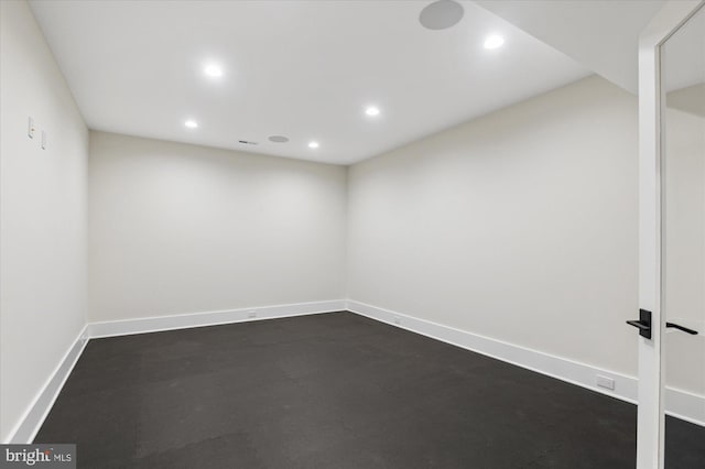 6613 Byrnes Dr, Mclean, VA 22101 - unfurnished room with recessed lighting and baseboards
