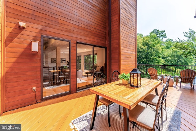 2127 Cabots Point Ln, Reston, VA 20191 - deck with outdoor dining space