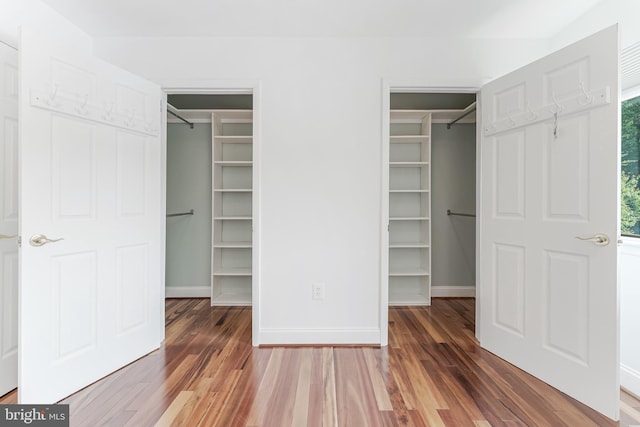 2127 Cabots Point Ln, Reston, VA 20191 - spacious closet with wood finished floors