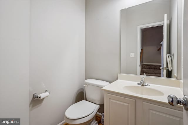 16758 Blackjack Oak Ln, Woodbridge, VA 22191 - bathroom with toilet and vanity