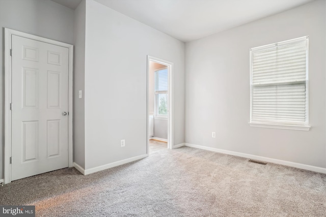 16758 Blackjack Oak Ln, Woodbridge, VA 22191 - unfurnished bedroom with carpet flooring and baseboards